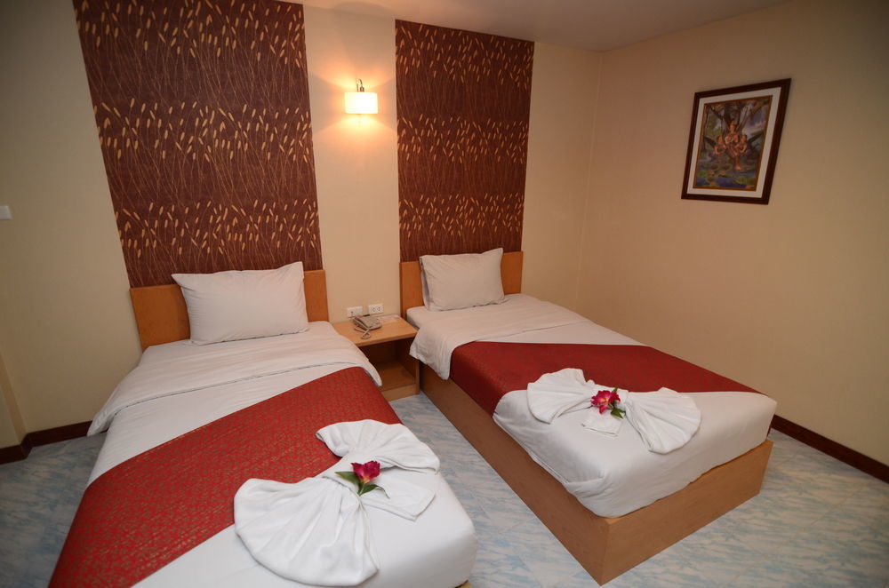 Oyo 257 Sea Paradise Hotel Саттахіп Екстер'єр фото