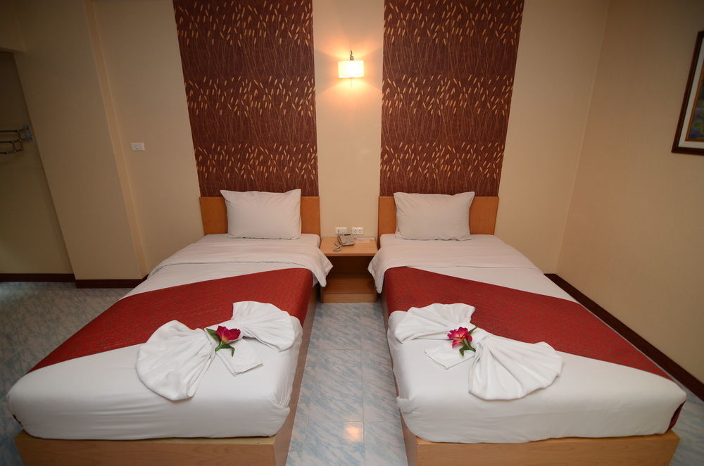 Oyo 257 Sea Paradise Hotel Саттахіп Екстер'єр фото