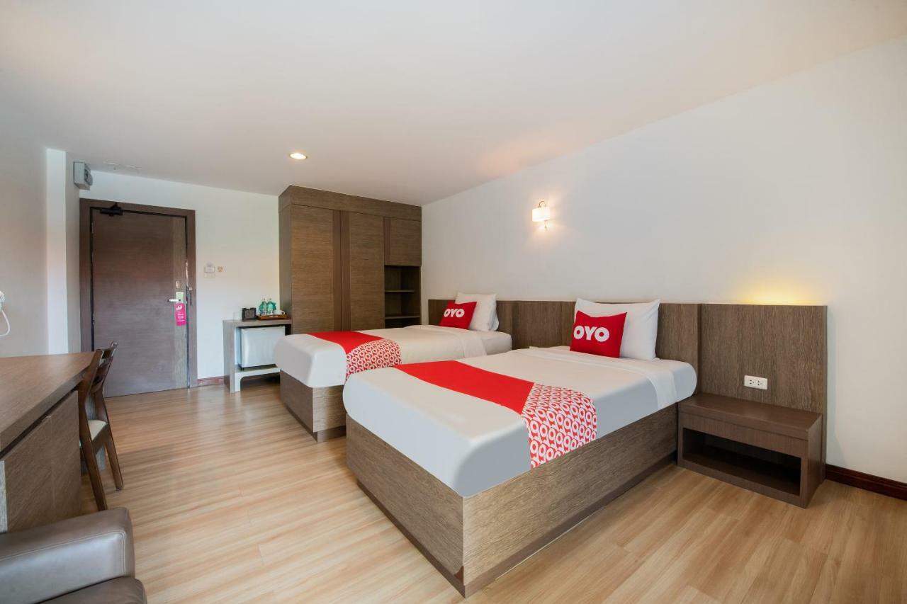 Oyo 257 Sea Paradise Hotel Саттахіп Екстер'єр фото