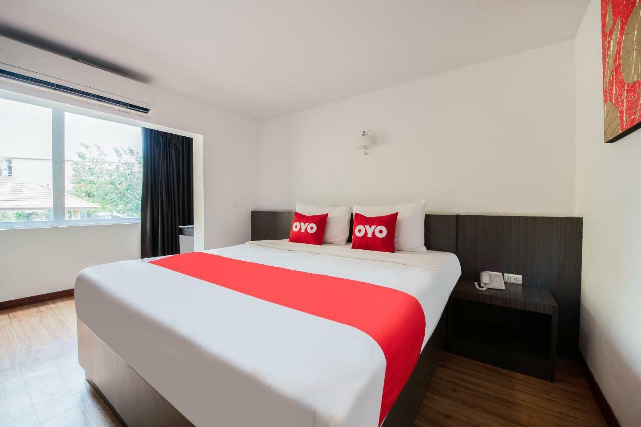 Oyo 257 Sea Paradise Hotel Саттахіп Екстер'єр фото