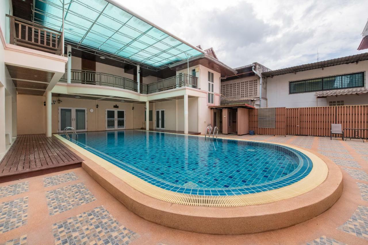 Oyo 257 Sea Paradise Hotel Саттахіп Екстер'єр фото