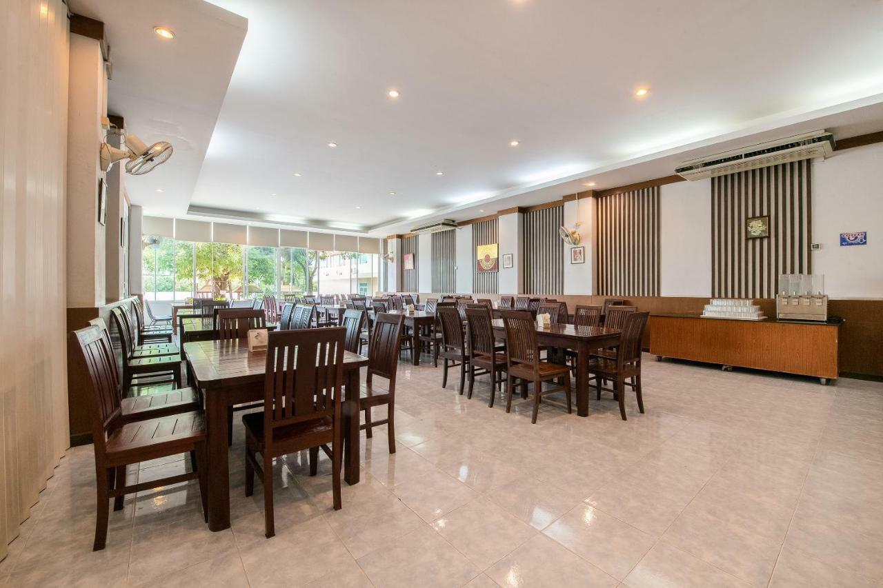 Oyo 257 Sea Paradise Hotel Саттахіп Екстер'єр фото