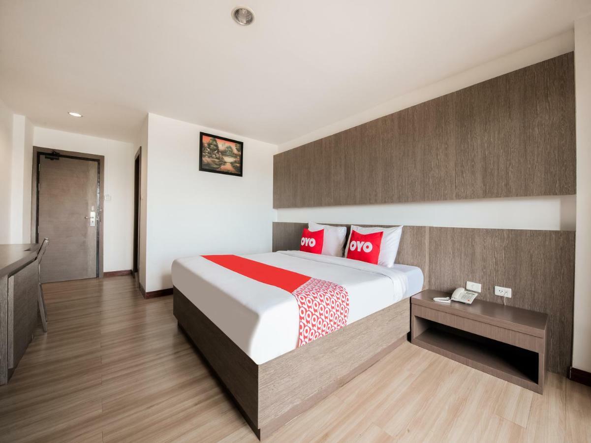 Oyo 257 Sea Paradise Hotel Саттахіп Екстер'єр фото
